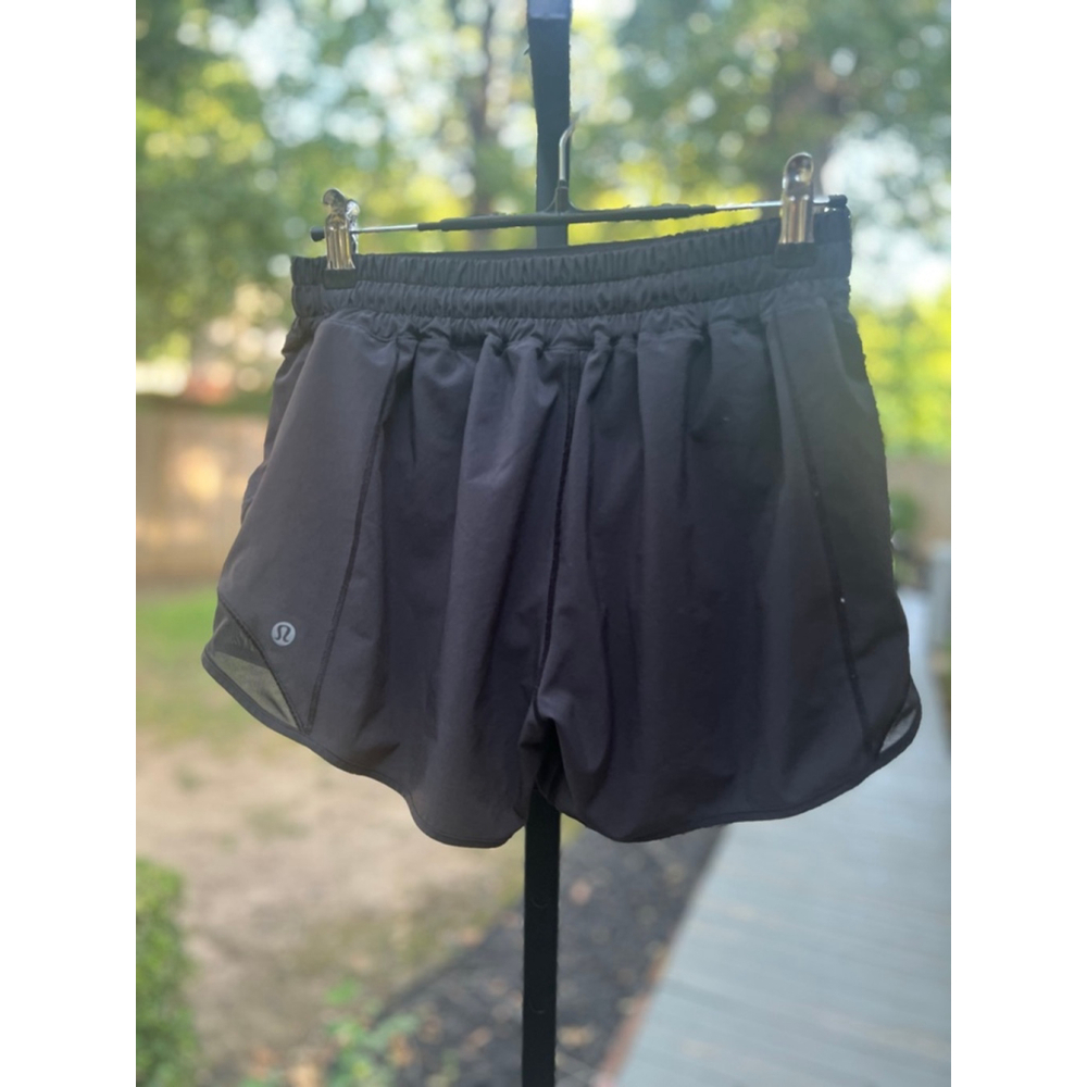 Lululemon Hotty Hot Short II Long 4" Black Size 10 W7AYXT